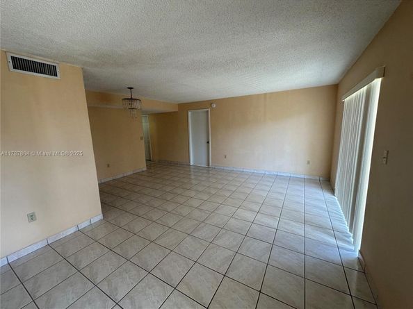 8250 Byron Ave 404, Miami Beach FL 33141