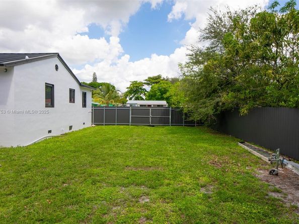 1240 Peri St, Opa-Locka FL 33054