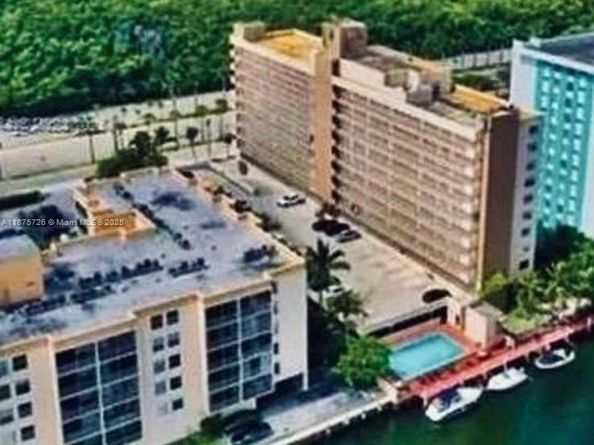 2903 N Miami Beach Blvd 1003, North Miami Beach FL 33160