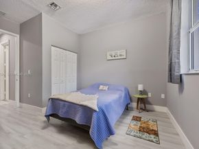 934 NE 42nd Ter, Homestead FL 33033