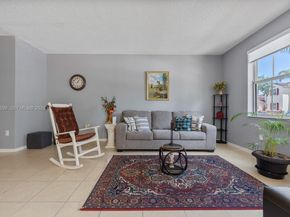 934 NE 42nd Ter, Homestead FL 33033