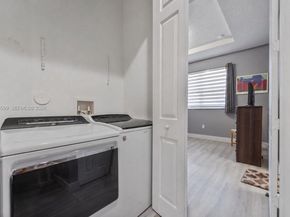 934 NE 42nd Ter, Homestead FL 33033