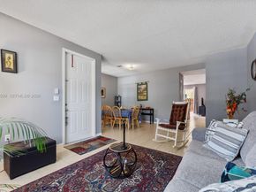 934 NE 42nd Ter, Homestead FL 33033