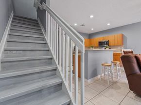 934 NE 42nd Ter, Homestead FL 33033