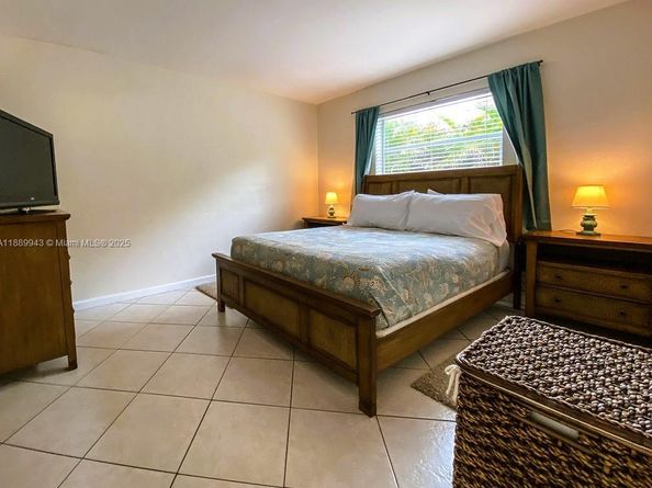 1012 SE 15th St 3, Fort Lauderdale FL 33316