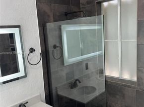 9000 W Flagler St 1, Miami FL 33174