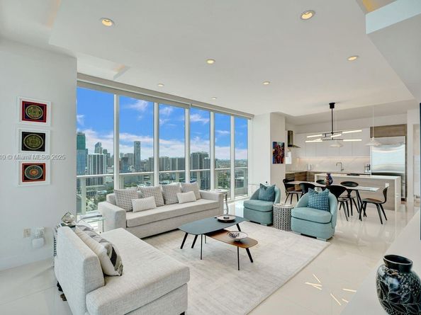 2020 N Bayshore Dr 3310, Miami FL 33137