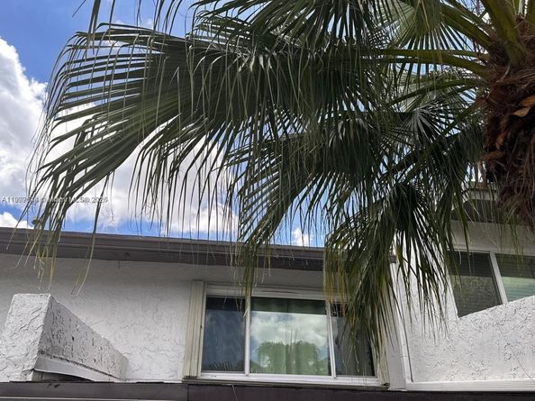 10916 SW 70th Ter, Miami FL 33173