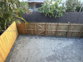 10916 SW 70th Ter, Miami FL 33173