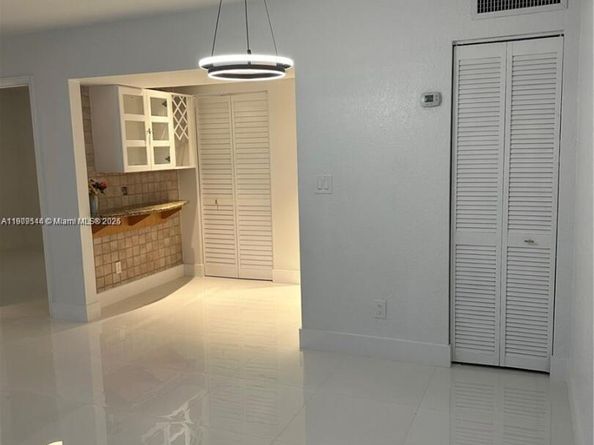 10916 SW 70th Ter, Miami FL 33173