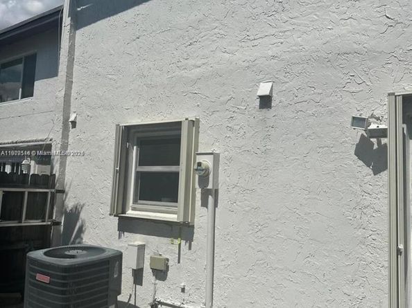 10916 SW 70th Ter, Miami FL 33173