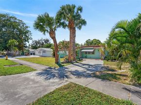 5931 NE 1st Ave, Oakland Park FL 33334