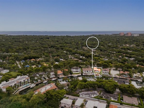 5308 Riviera Dr, Coral Gables FL 33146