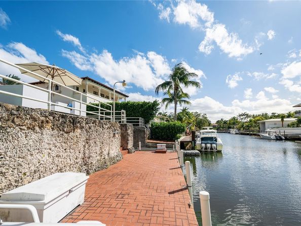 5308 Riviera Dr, Coral Gables FL 33146