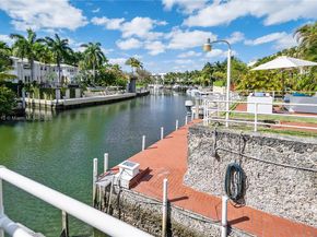 5308 Riviera Dr, Coral Gables FL 33146