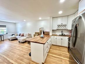 1520 Mckinley St 206E, Hollywood FL 33020