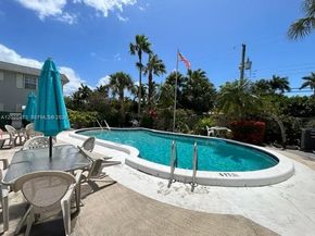1520 Mckinley St 206E, Hollywood FL 33020
