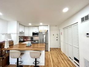 1520 Mckinley St 206E, Hollywood FL 33020