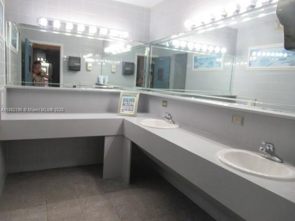 1100 Colony Point Cir 518, Pembroke Pines FL 33026