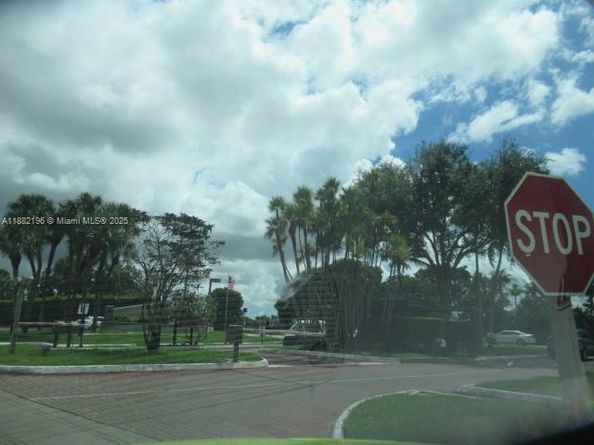 1100 Colony Point Cir 518, Pembroke Pines FL 33026