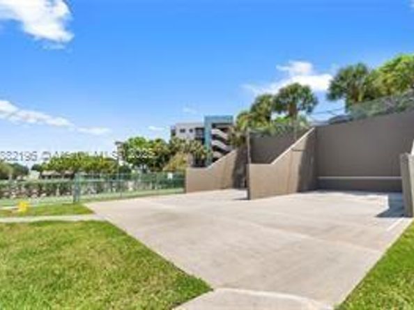 1100 Colony Point Cir 518, Pembroke Pines FL 33026
