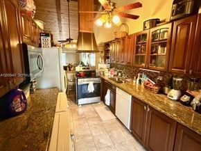 10331 Holly Ct, Pembroke Pines FL 33026