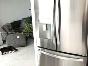 14200 Carver Dr, Miami FL 33176