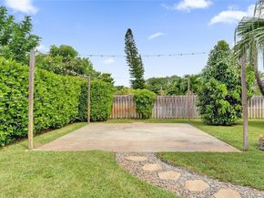 680 NW 100th Ln, Coral Springs FL 33071