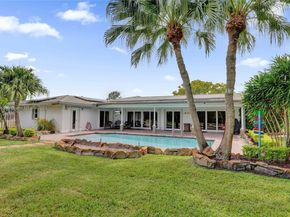 680 NW 100th Ln, Coral Springs FL 33071