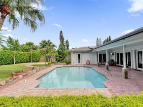680 NW 100th Ln, Coral Springs FL 33071