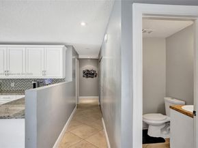 680 NW 100th Ln, Coral Springs FL 33071