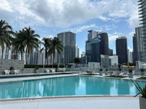 90 SW 3rd St 1909, Miami FL 33130