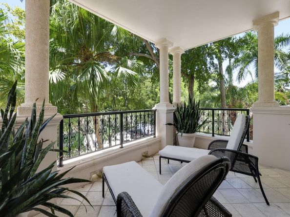 19126 Fisher Island Dr 19126, Miami Beach FL 33109