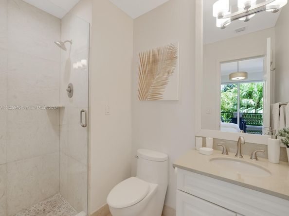 19126 Fisher Island Dr 19126, Miami Beach FL 33109