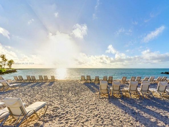 19126 Fisher Island Dr 19126, Miami Beach FL 33109