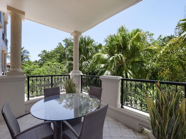 19126 Fisher Island Dr 19126, Miami Beach FL 33109