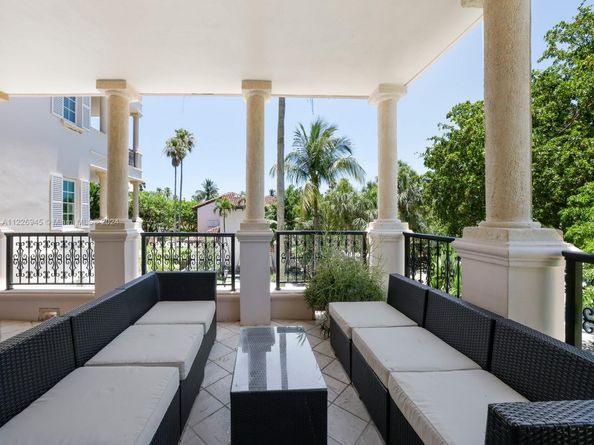 19126 Fisher Island Dr 19126, Miami Beach FL 33109