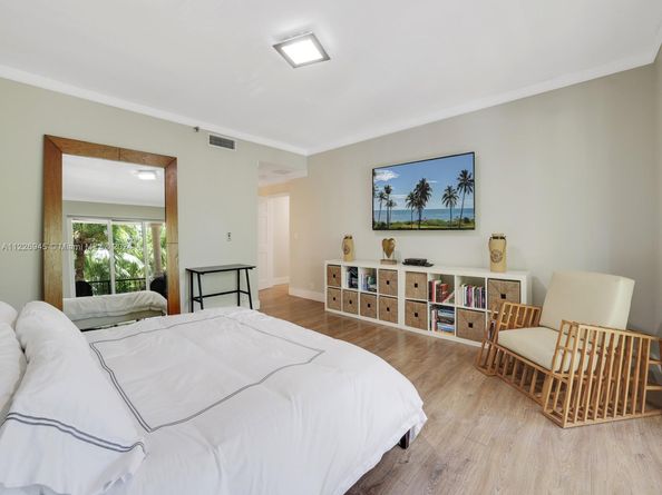 19126 Fisher Island Dr 19126, Miami Beach FL 33109