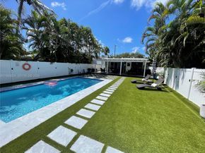 1551 Madison St, Hollywood FL 33020