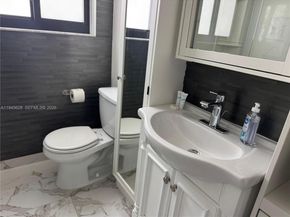 1551 Madison St, Hollywood FL 33020