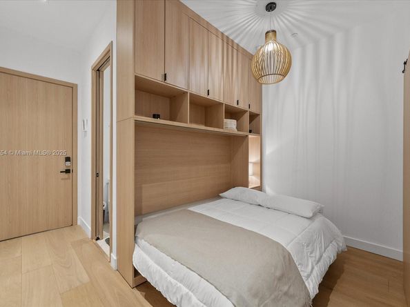 900 Brickell Key Blvd 1604, Miami FL 33131