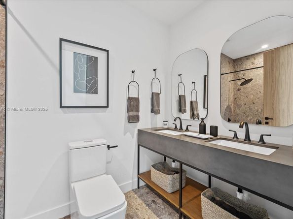 900 Brickell Key Blvd 1604, Miami FL 33131