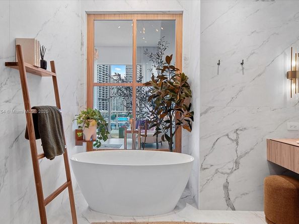 900 Brickell Key Blvd 1604, Miami FL 33131