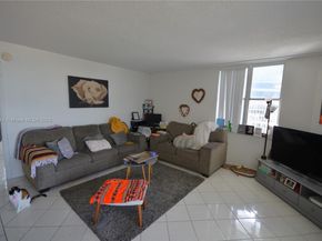 6900 Bay Dr 9D, Miami Beach FL 33141