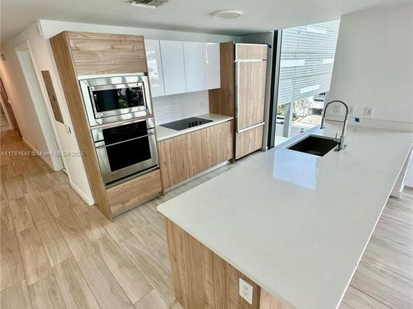 Undisclosed Address #A11761646, Miami FL 33137