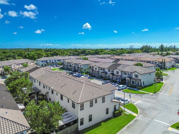 15097 SW 115th St, Miami FL 33196