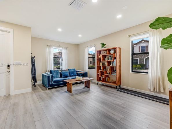 15097 SW 115th St, Miami FL 33196