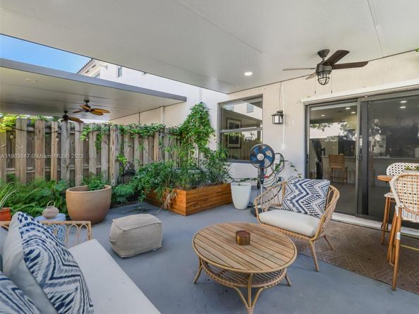 15097 SW 115th St, Miami FL 33196