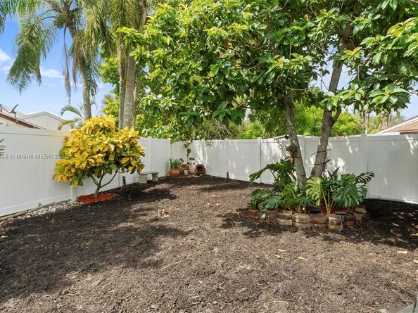 1720 SW 86th Ave, Miramar FL 33025