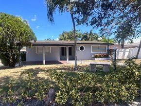 221 NE 24th St, Pompano Beach FL 33064